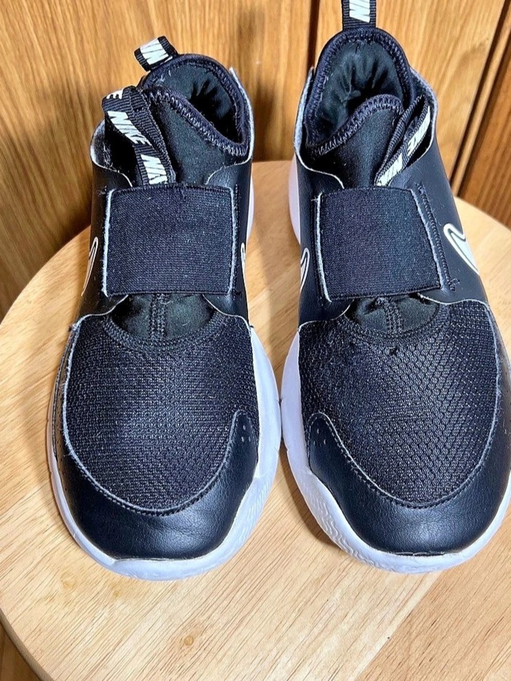 Nike Flex Runner 2 Athletic Shoes Black & White US 5Y